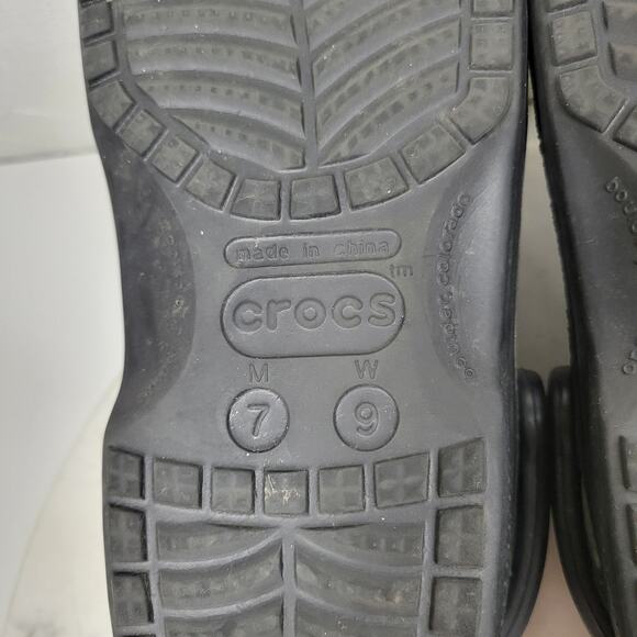 Crocs Baya Clog Sandals  M7/ W9‎ Black Spell Out Waterproof Lightweight Crossite - Picture 11 of 13